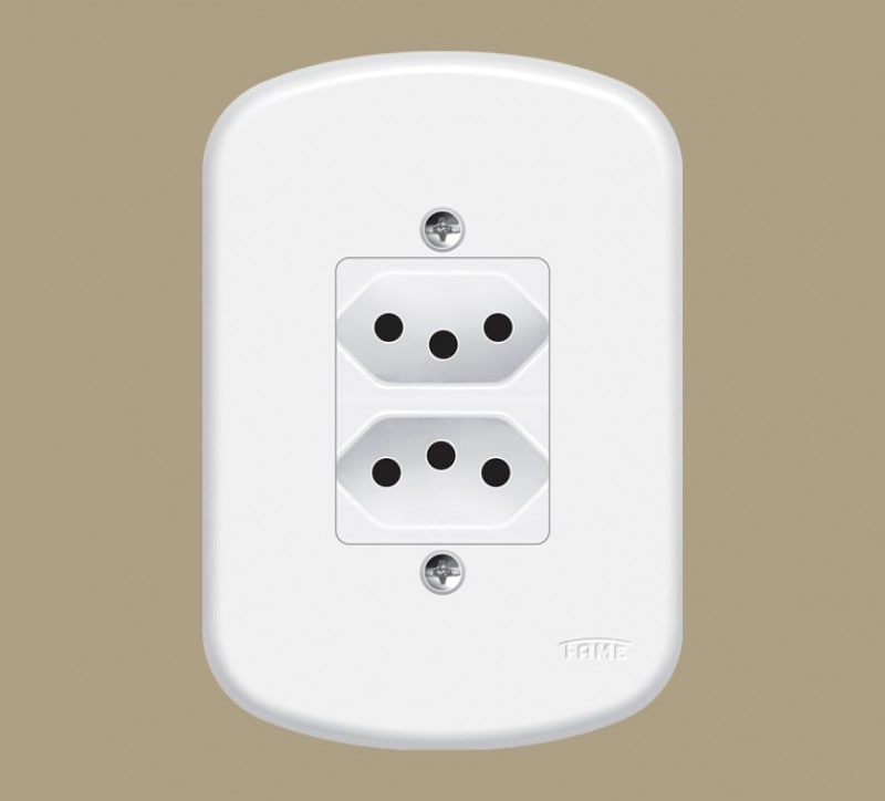 2 Tomadas 2P+T 10A/ 250V Distanciadas Blanc - Fame