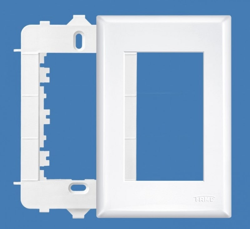 Placa 4" x 2" com Suporte - 3 Módulos Horizontais Evidence Ref. 2887 - Fame 